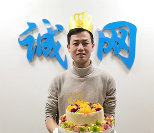 公司員工生日會(huì)，開(kāi)開(kāi)心心漲一歲